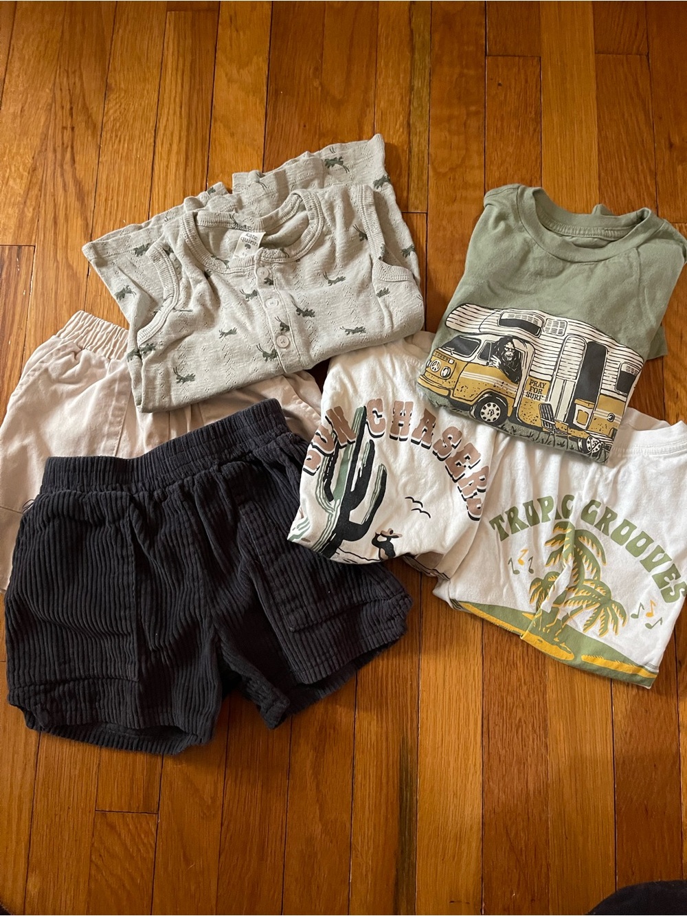 Kids Casual Summer Tee & Shorts Bundle -6/7 Tiny Whales Kate Quinn